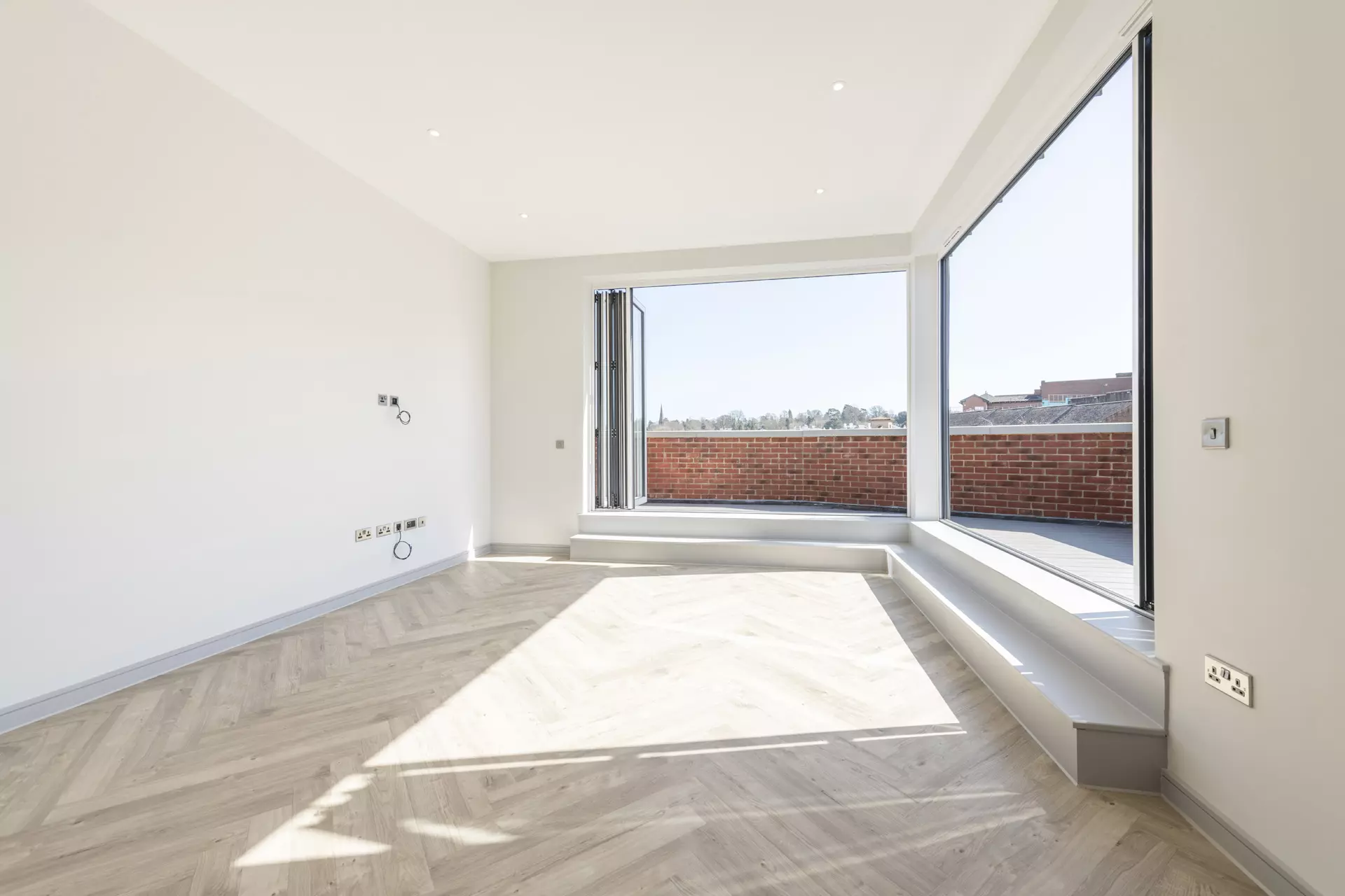 https://static.brookworth.com/assets/205-goods-station-road-tunbridge-wells/photography/2111_D24_0871_Stephenson-House---Plot-18_FRB.jpg